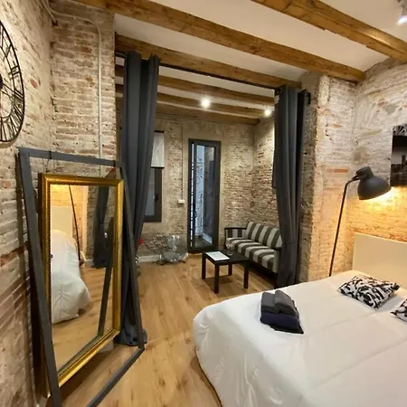 Loft Ramblas Apartment *